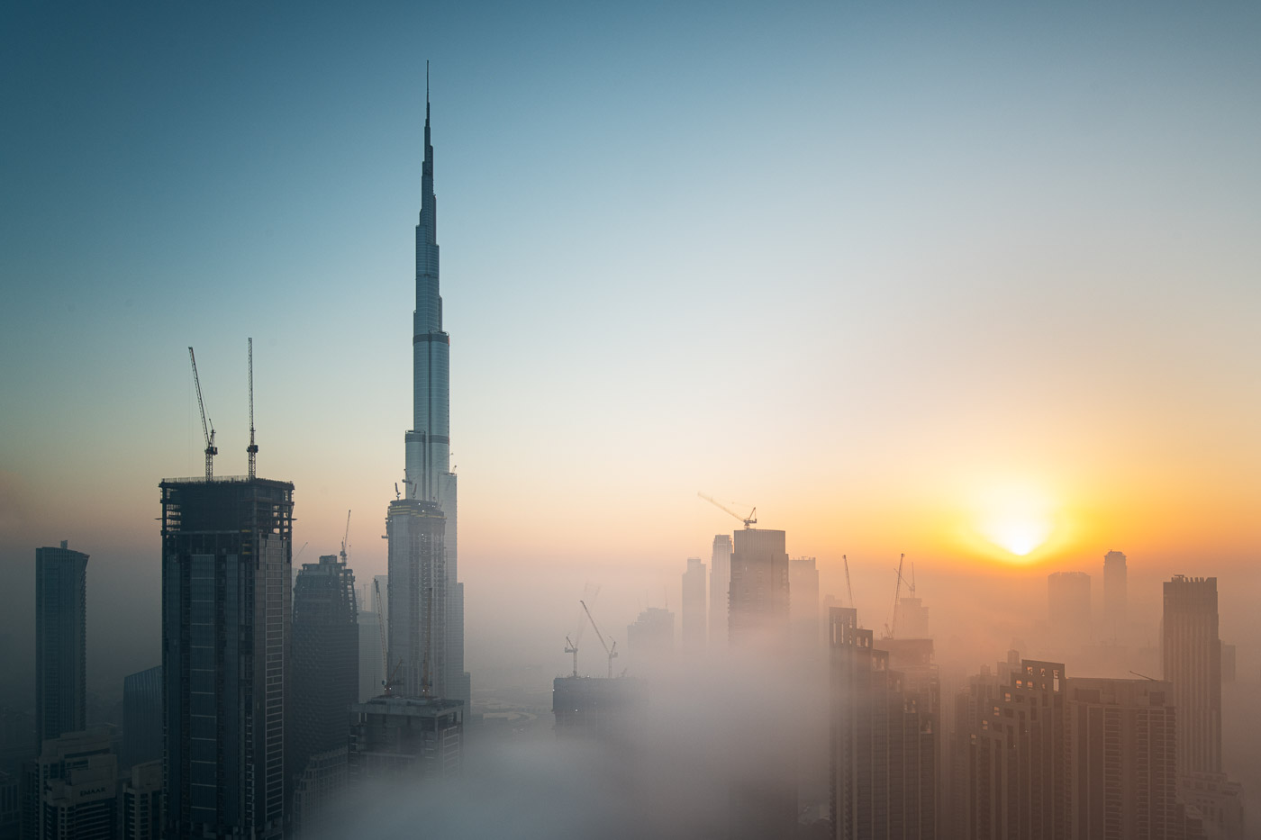 Foggy sunrise in Dubai #10